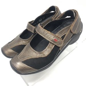 Wolky Gold Leather Mary Jane Slip On Shoes Sz 6
